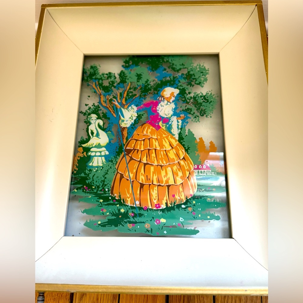 VTG Victorian Shadow box!!  So cool!! It works 🤩